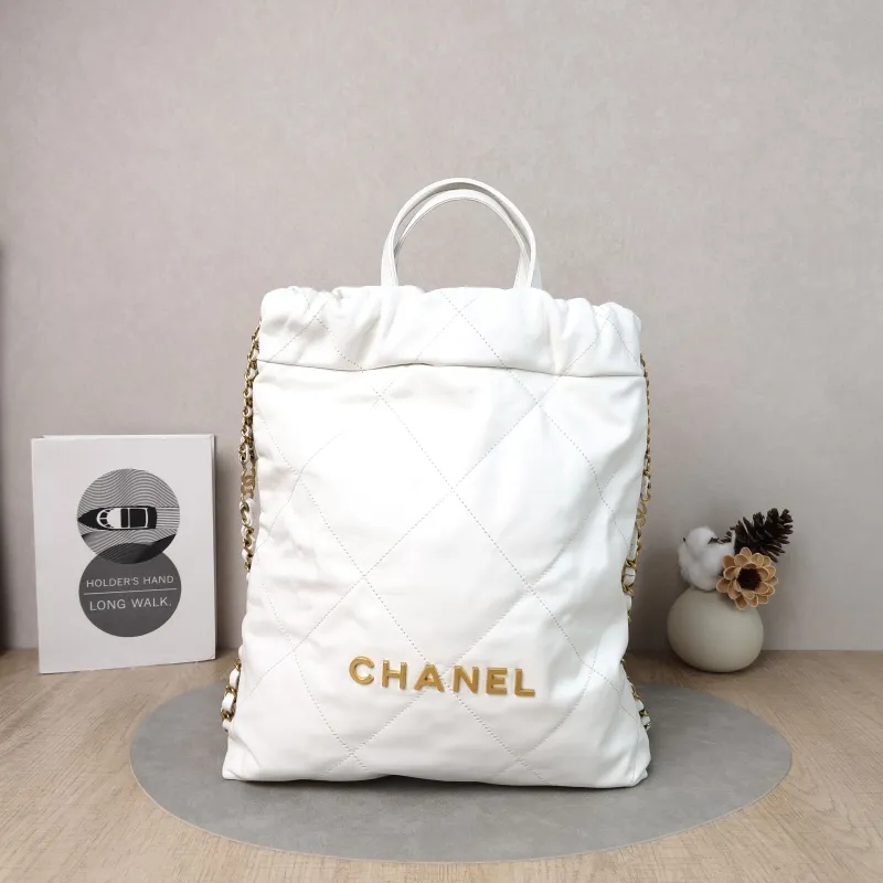 Chanel Backpack22Bag Backpack White Calfskin Small29 × 8 × 34 cm