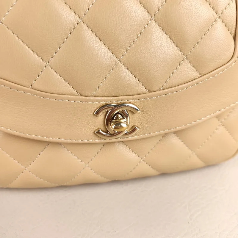 Chanel Crossbody Bag Crossbody Bag Beige Lambskin One Size19 × 8 × 13 cm — detail view 7 of 13