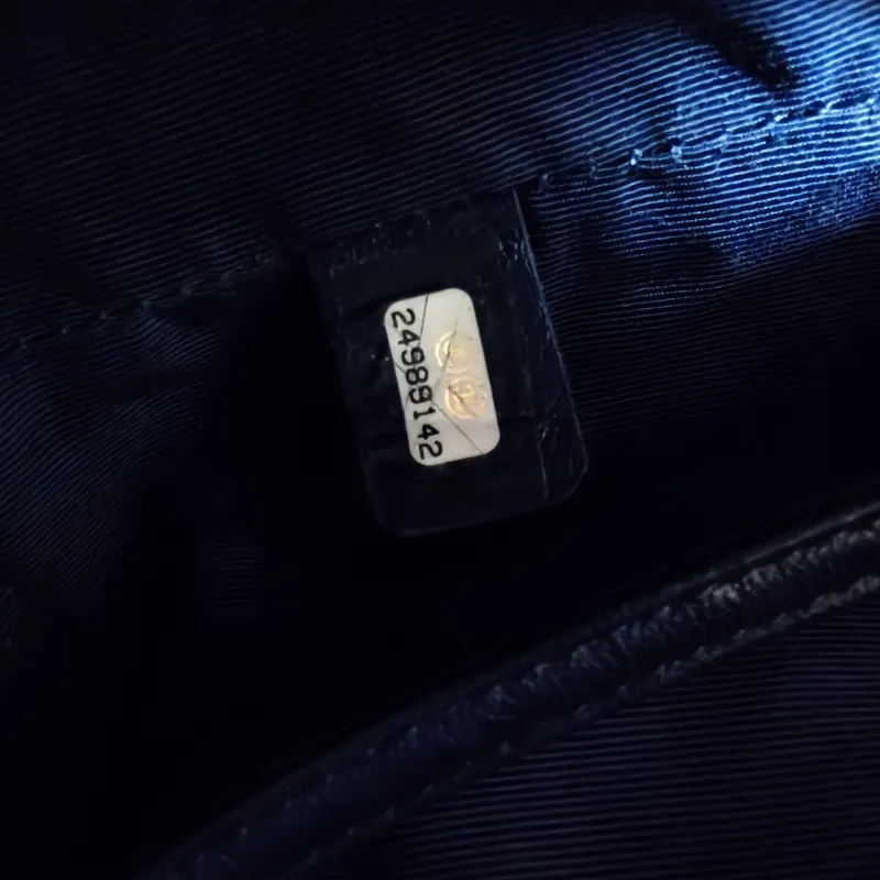 Chanel Backpackv Backpack Navy Lambskin Small18 × 11 × 23 cm — detail view 10 of 15