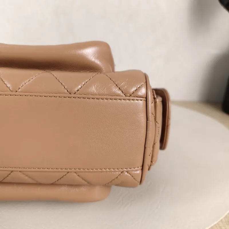 Chanel Crossbody Bag Camera Bag Taupe Lambskin One Size 24 × 17 × 18 cm — detail view 8 of 11