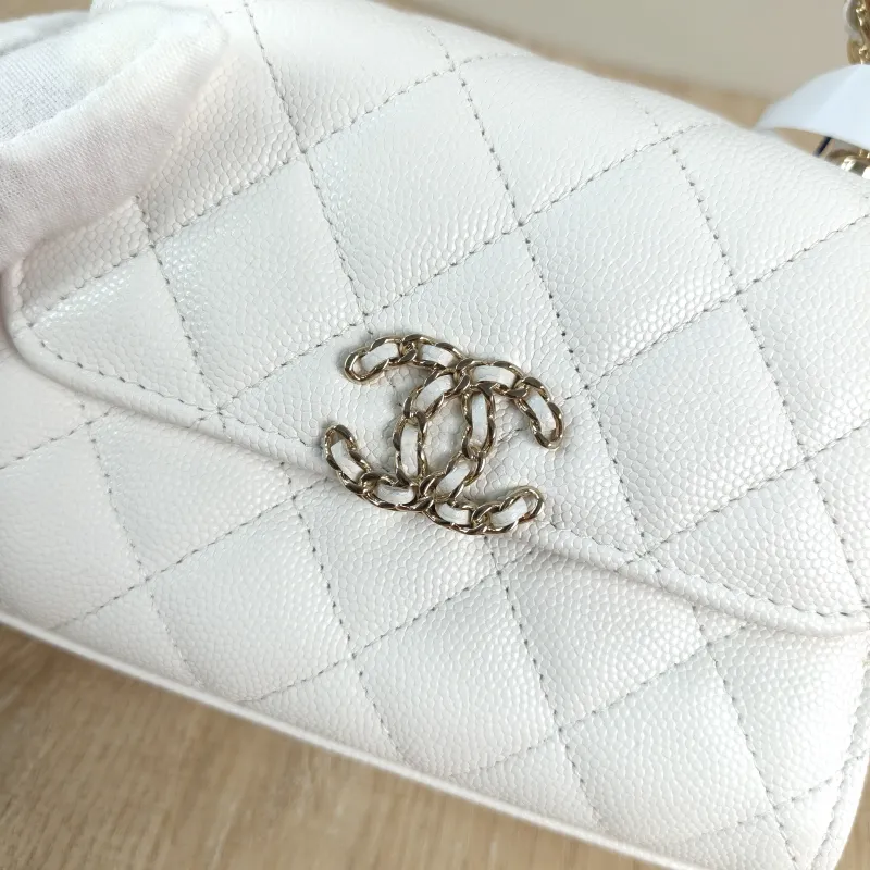 Chanel Crossbody Bag kelly White Grained Calfskin nano 15 × 5 × 11 cm — detail view 7 of 12
