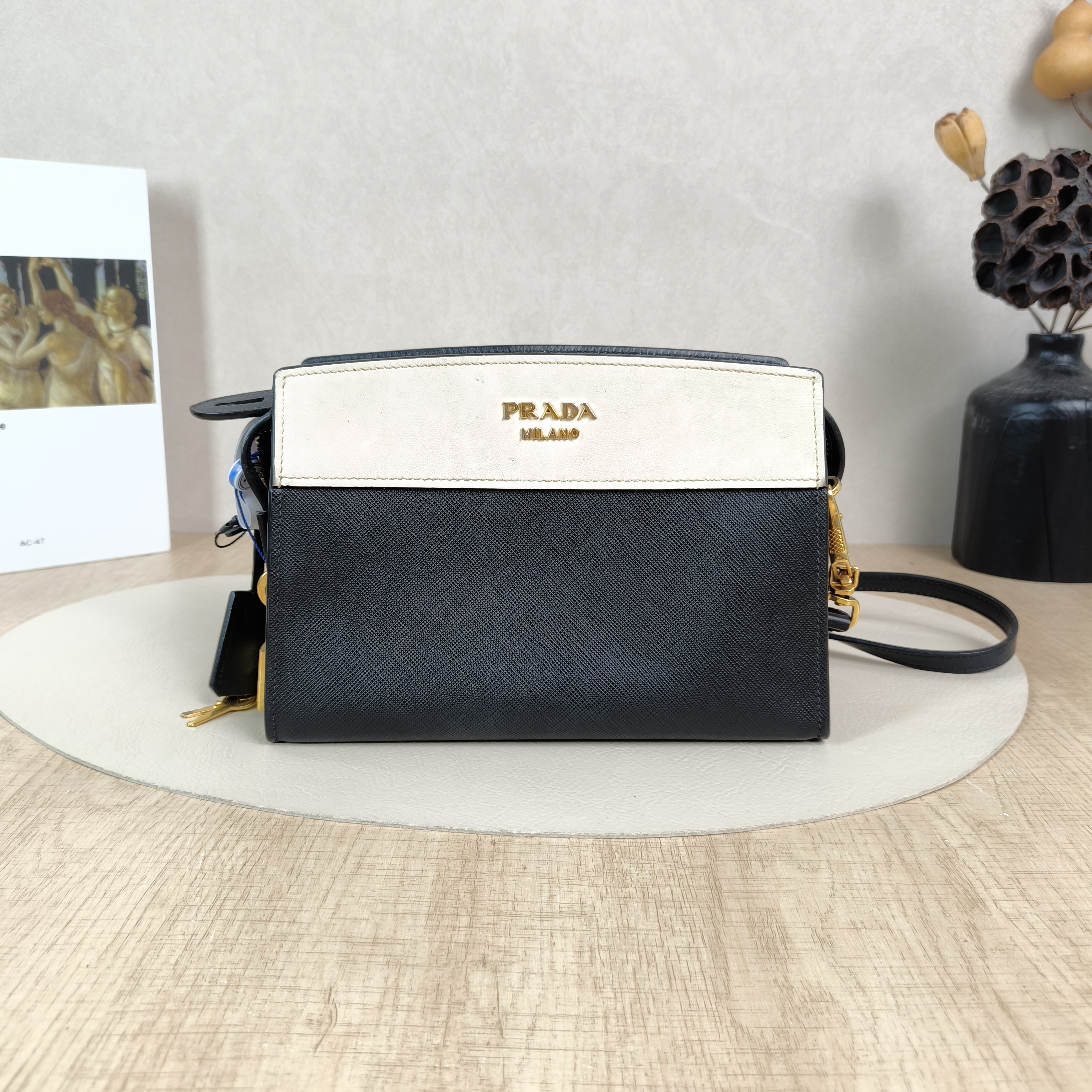 PRADA Crossbody Bag Messenger Bag Crossbody Bag Colorblock Calfskin One Size21.5 × 8 × 15 cm