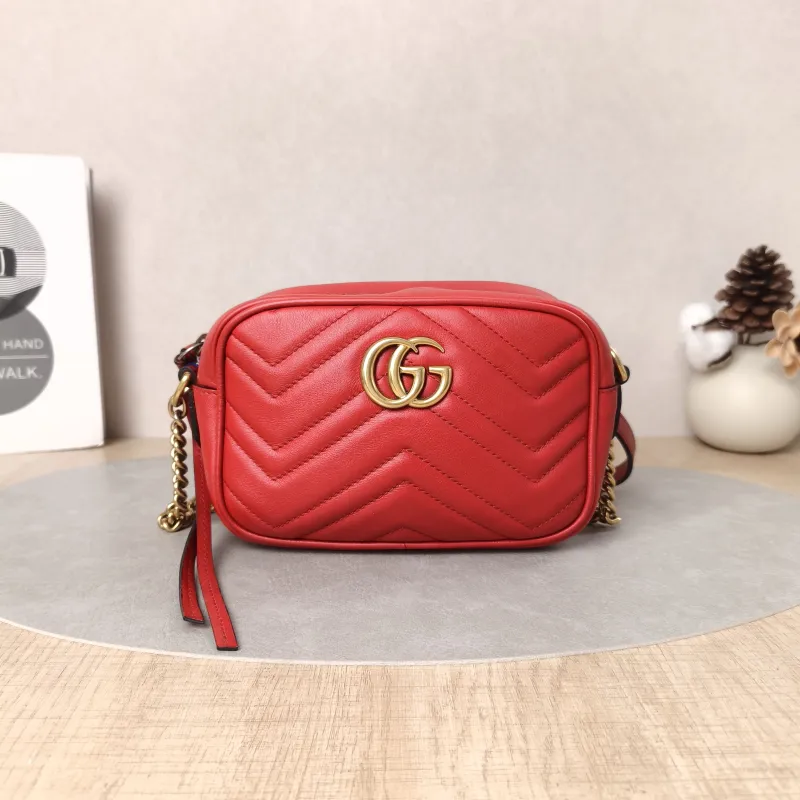 GUCCI Crossbody Bag GG Marmont Marmont Camera Bag Red Calfskinmini18 × 6 × 12 cm
