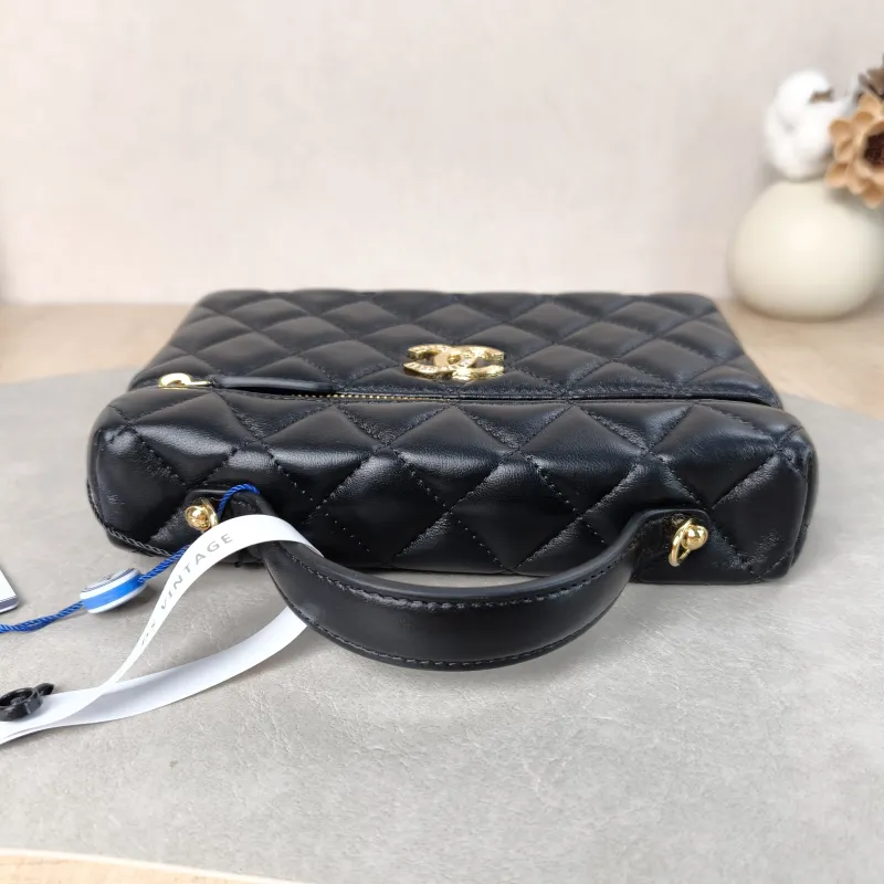 Chanel Crossbody Bag lp Box Bag Black Lambskin One Size 19.5 × 5 × 17 cm — detail view 12 of 12