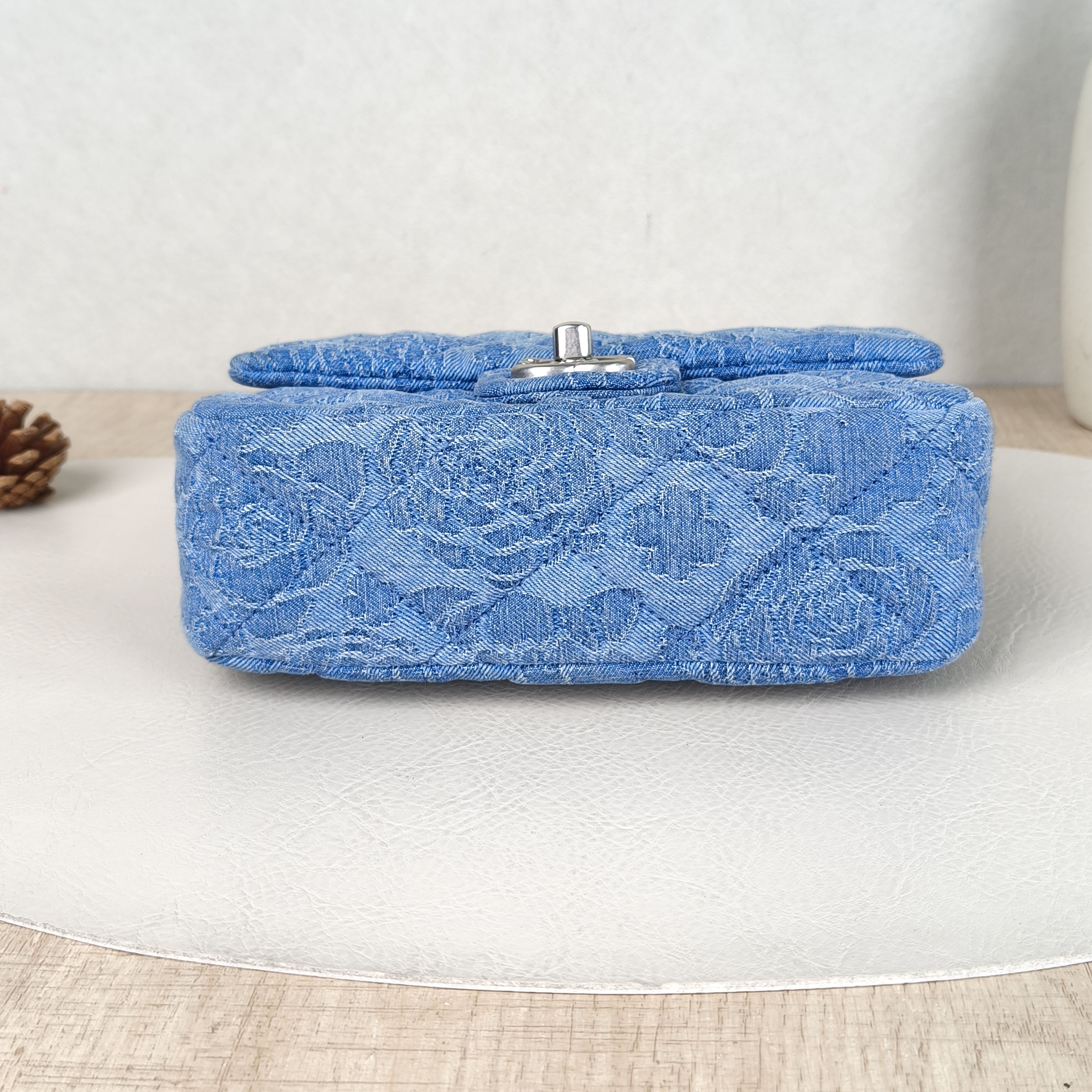 Chanel Crossbody Bag23p Blue One Size20 × 8 × 14 cm — cover view 6 of 6