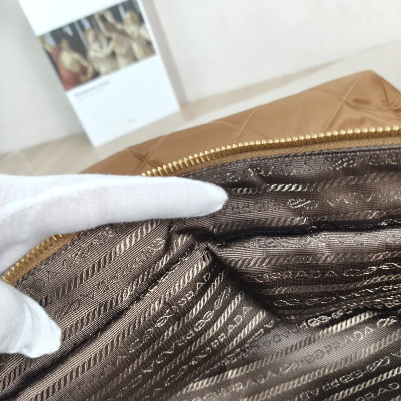 PRADA Shoulder Bag Re-Edition 1995 Brown Nylon One Size 36 × 11 × 25 cm — detail view 2 of 11
