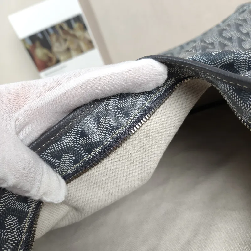 GOYARD Shoulder Bag Boheme Hobo​ Grey ine Canvas Small 43 × 14 × 27 cm — detail view 10 of 14