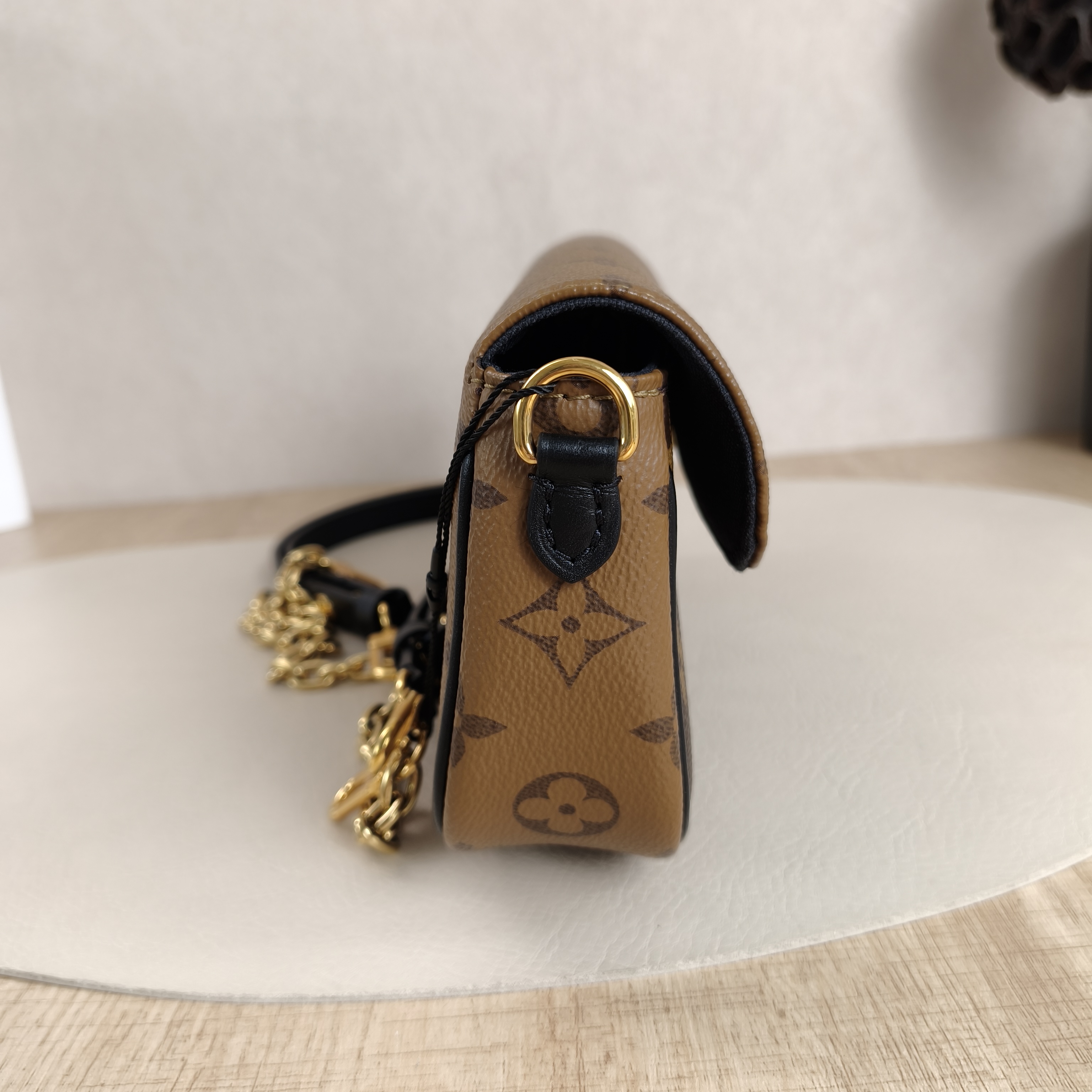 Louis Vuitton Crossbody Bag IVY Monogram PVC Small23.5 × 4.3 × 12 cm — cover view 9 of 12