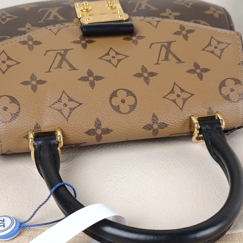 Louis Vuitton Crossbody Bag Tilsitt Monogram PVC Medium 24 × 7 × 18 cm — detail view 4 of 11