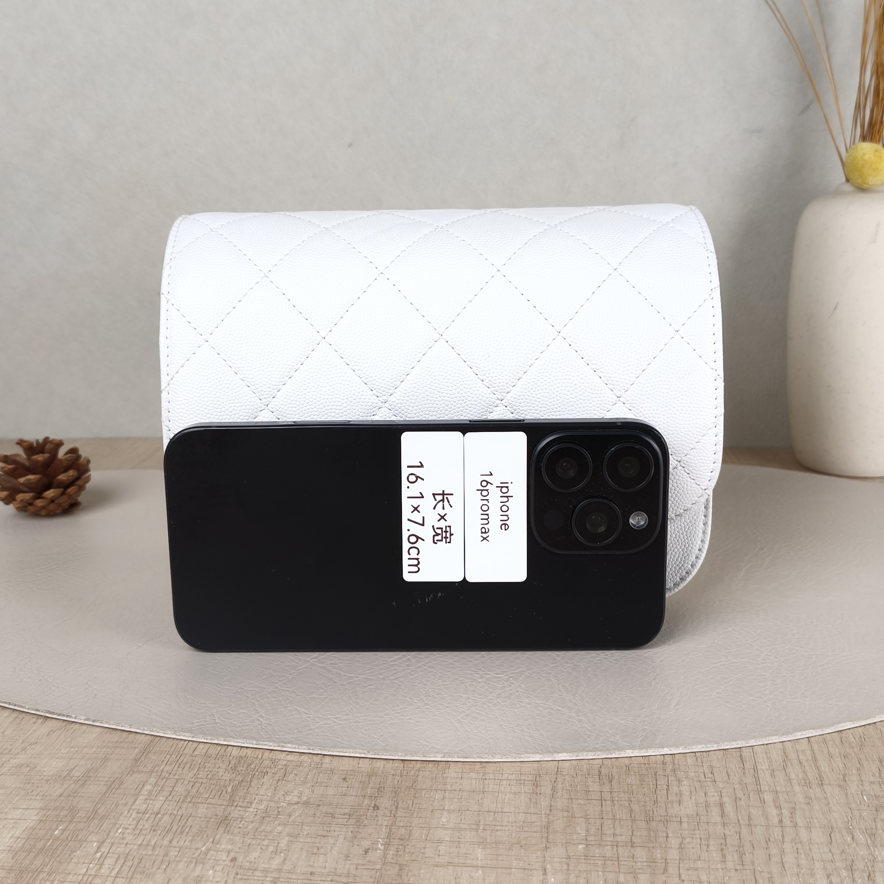 Chanel Crossbody Bag Messenger Bag White Grained Calfskin One Size19 × 10 × 14 cm — cover view 5 of 5