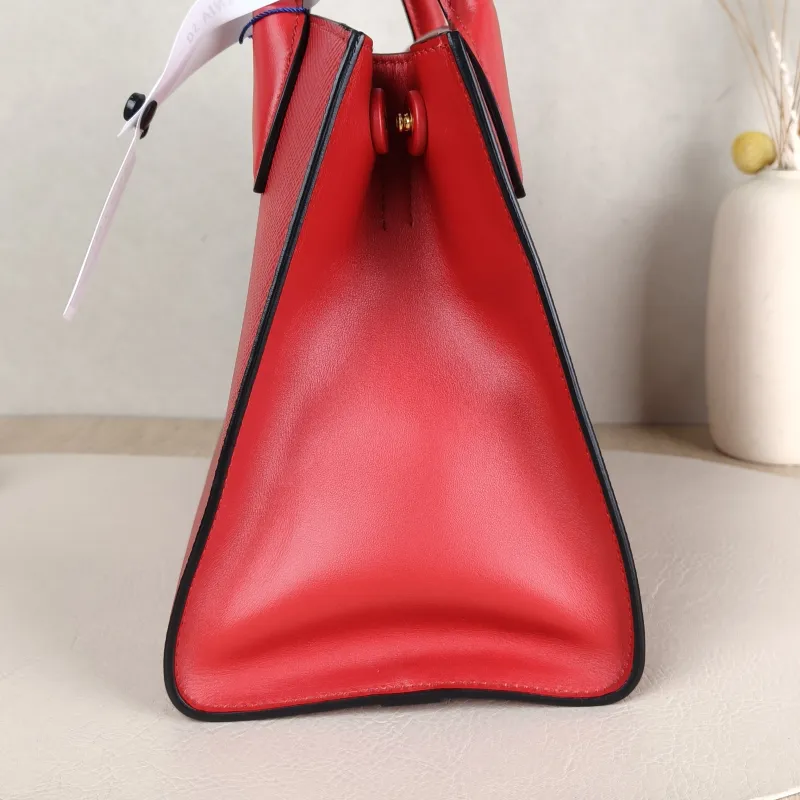 PRADA Shoulder Bag Shoulder Bag Red Calfskin One Size26 × 14 × 20 cm — detail view 8 of 12