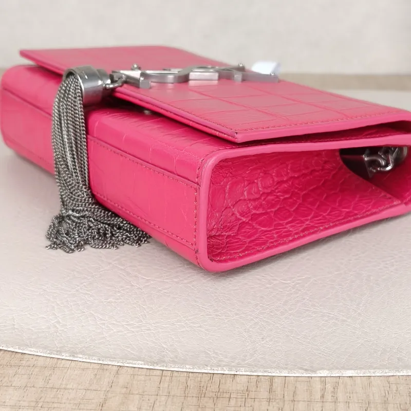 SAINT LAURENT Crossbody Bag KATE Red Calfskin Mini17 × 5 × 11.5 cm — detail view 8 of 12