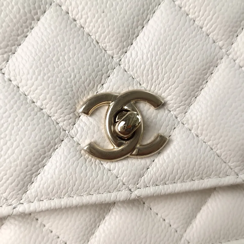 Chanel Crossbody Bag Classic Flap WOC CF WOCWOC Bag White Grained Calfskin 19.2 × 3.5 × 12.3 cm — detail view 1 of 11