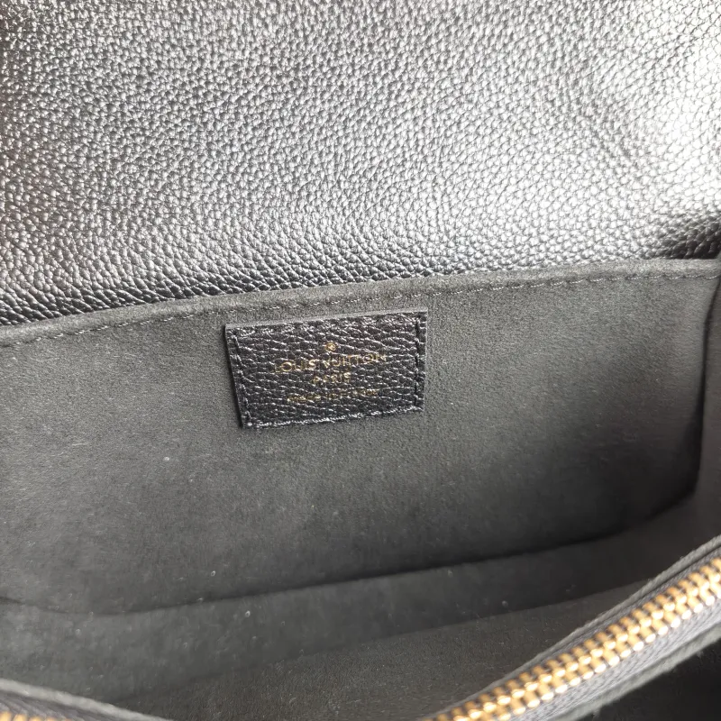 Louis Vuitton Crossbody Bag Pochette Métis East West Black Empreinte Embossed Calfskin Small 21.5 × 6 × 13.5 cm — detail view 2 of 15