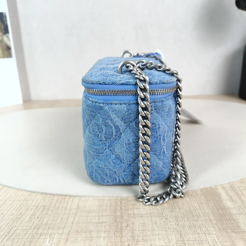 Chanel Crossbody Bag Edition Blue Canvas One Size16 × 8 × 9.5 cm — detail view 6 of 13