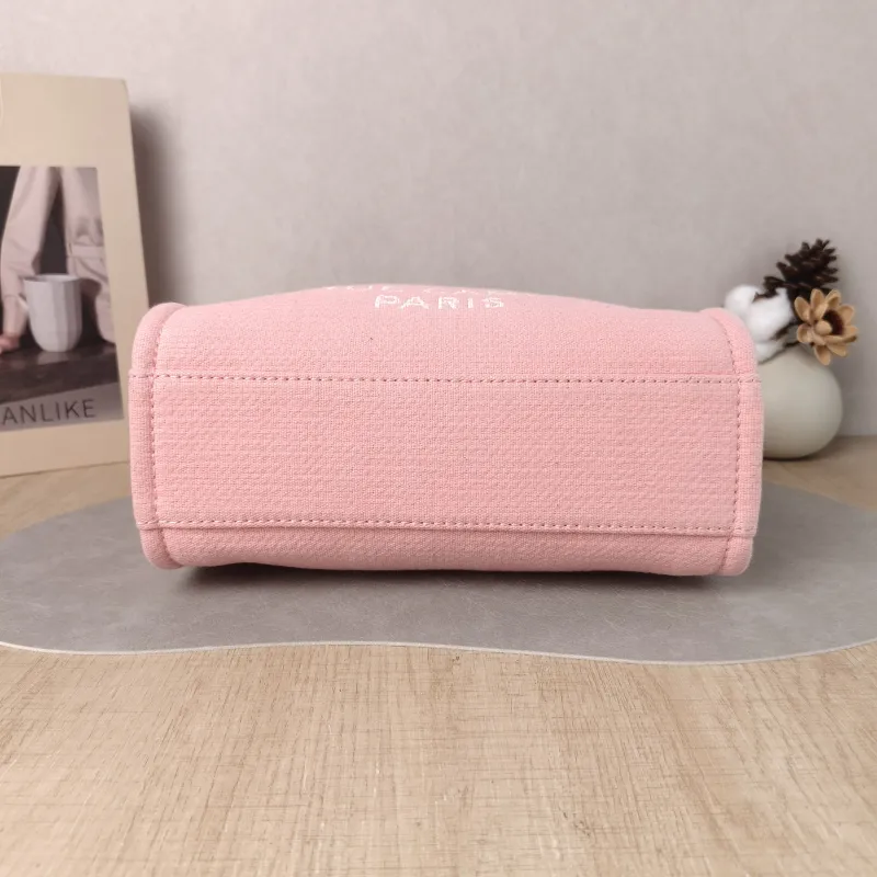 Chanel Shoulder Bag Pink One Size 26 × 10 × 26 cm — cover view 2 of 6