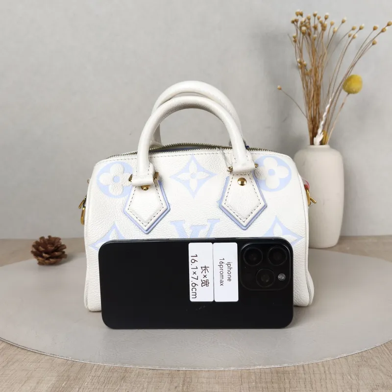 Louis Vuitton Crossbody Bag Speedy20 White · Blue Empreinte Embossed Calfskin Small 20.5 × 12 × 13.5 cm — cover view 2 of 5