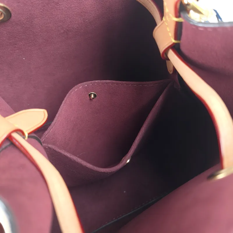 Louis Vuitton Crossbody Bag NÉONOÉ Bucket Bag BB Monogram PVC BB 20 × 13 × 20 cm — detail view 3 of 10