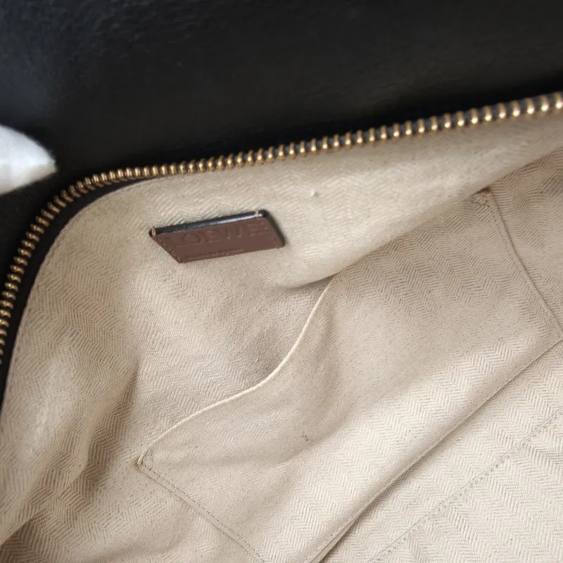 LOEWE Crossbody Bag Puzzle Brown Colorblock Calfskin Medium 29 × 14 × 19.5 cm — detail view 12 of 14