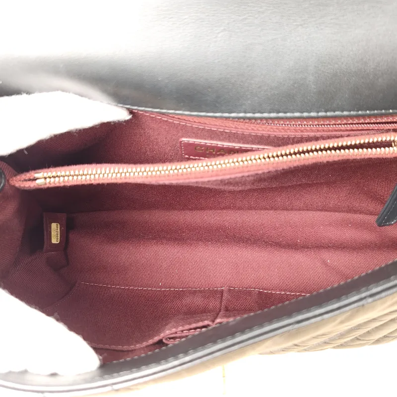 Chanel Top Handle Bag Coco Handle​ v Black Waxed Leather Calfskin Medium 29 × 12 × 18 cm 26 — detail view 8 of 13