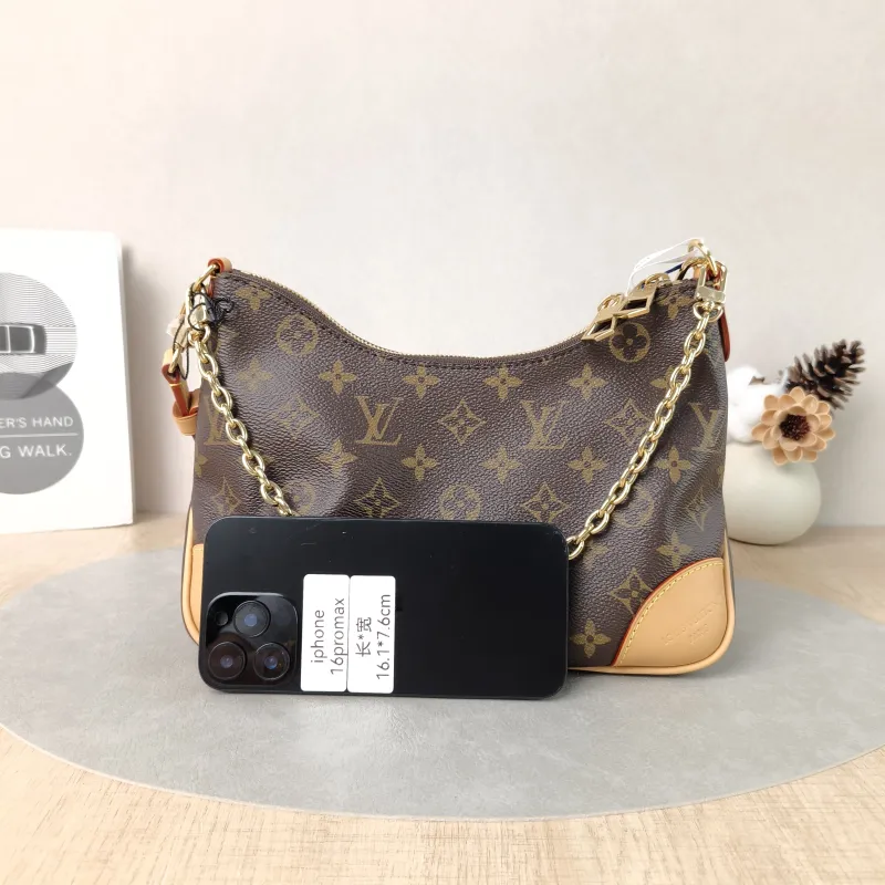 Louis Vuitton Crossbody Bag Boulogne PVC Small26 × 9.5 × 16 cm — cover view 5 of 6