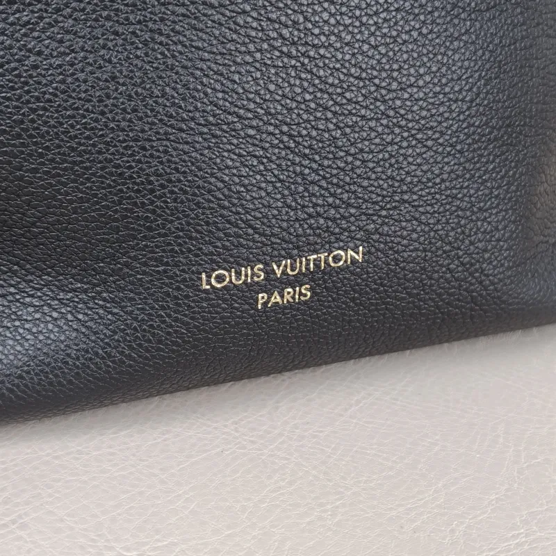 Louis Vuitton Shoulder Bag Low Key Hobo Shoulder Bag Black Calfskin Small 24 × 16 × 28 cm — detail view 4 of 12