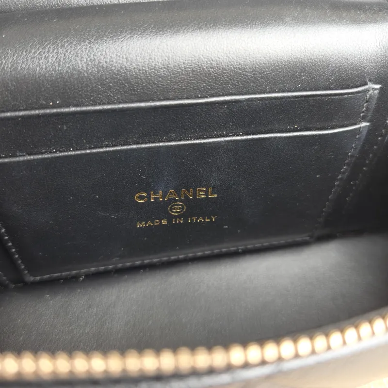 Chanel Crossbody Bag lp Box Bag Top Handle Crossbody Bag Black Calfskin 19.5 × 5 × 12 cm — detail view 2 of 12