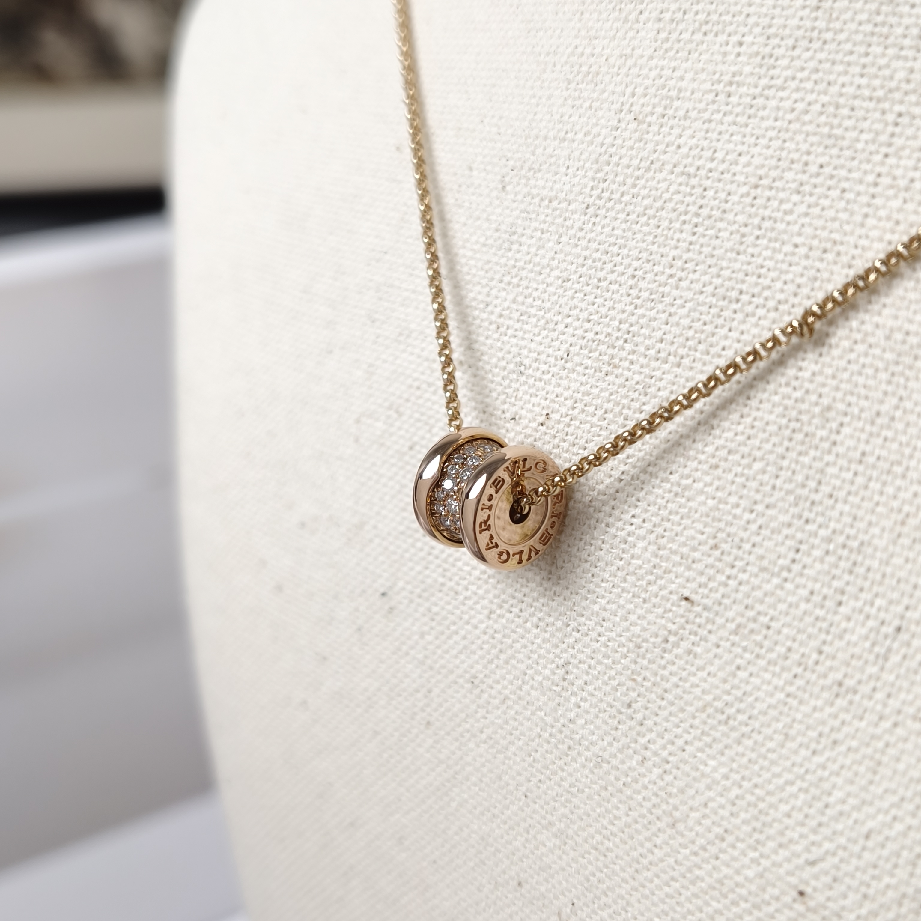 Bvlgari Necklace B.ZERO1Collection Pavé Diamond Rose Gold 18KR ose Gold Diamond One Size1.5*38-45 — cover view 3 of 11