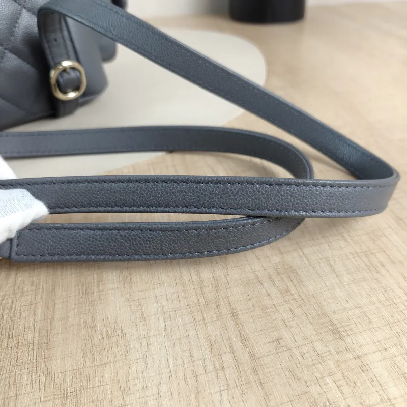 Chanel Backpackduma Grey Grained Calfskin Large21 × 13 × 23 cm — detail view 3 of 14