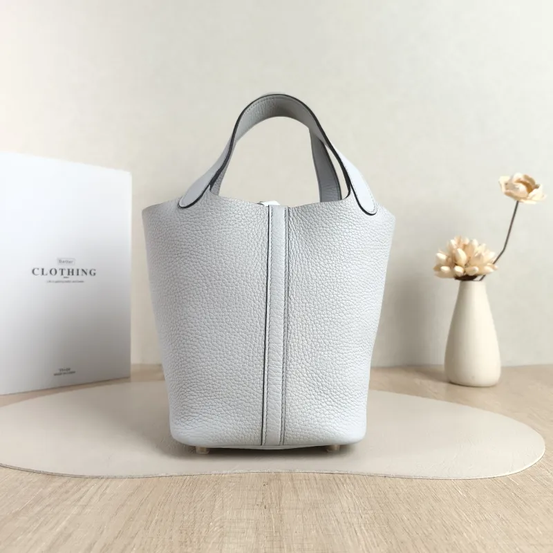 Hermès Top Handle Bag Picotin Lock 18 1808 Taurillon Clemence TC Calfskin Small18 × 13 × 18 cm — cover view 3 of 5