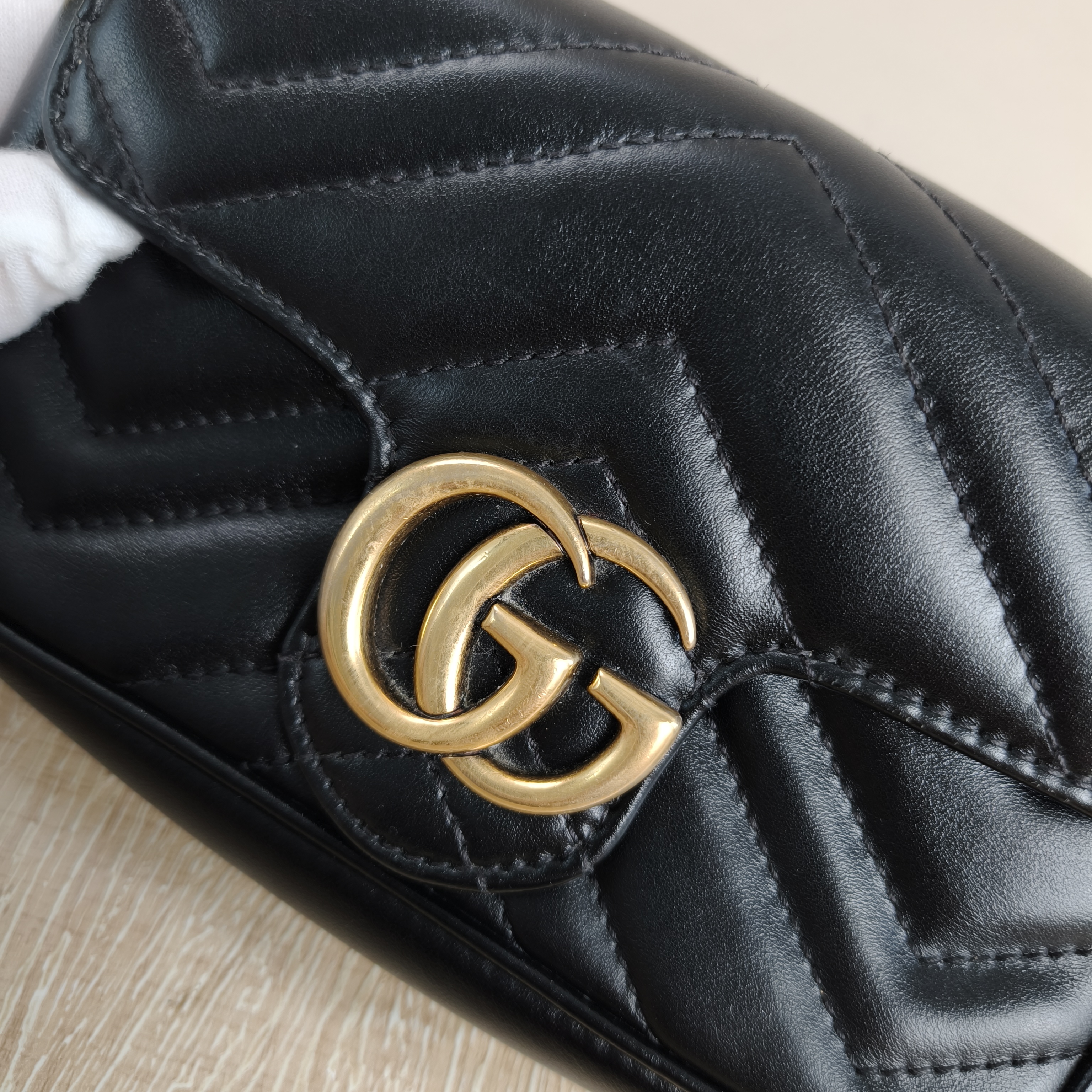 GUCCI Crossbody Bag GG Marmont Mini Marmont Mini Black Calfskinmini16.5 × 4.5 × 9.5 cm — cover view 9 of 11