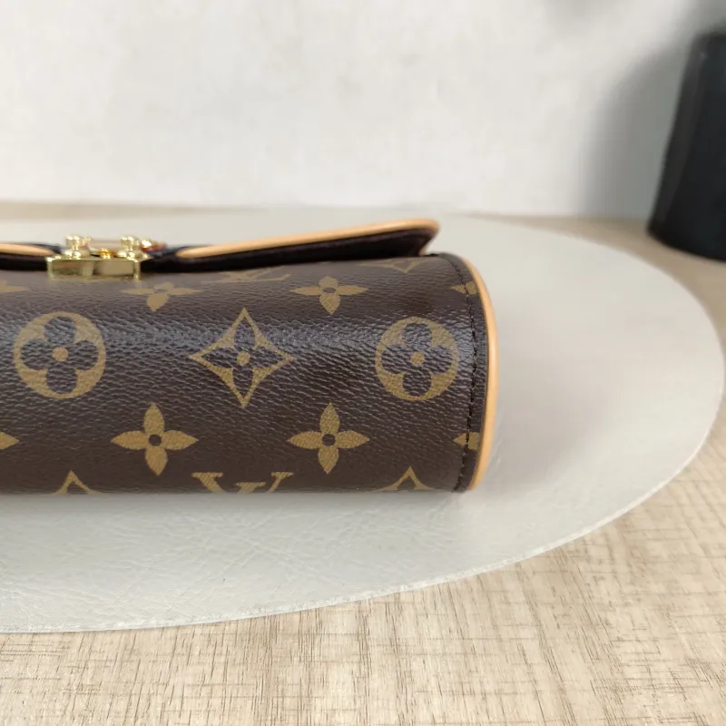 Louis Vuitton Crossbody Bag POCHETTE CAMILLE Monogram PVC One Size 20.5 × 6 × 11 cm — detail view 10 of 11