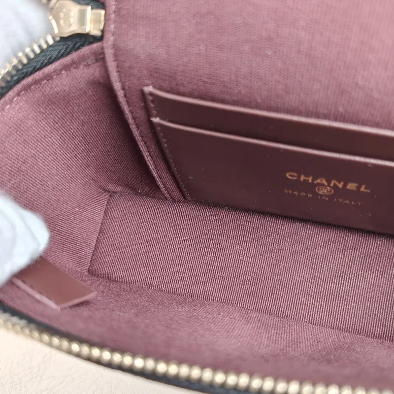 Chanel Crossbody Bag lp Box Bag Top Handle Crossbody Bag Black Grained Calfskin 19.5 × 5 × 12 cm — detail view 9 of 11