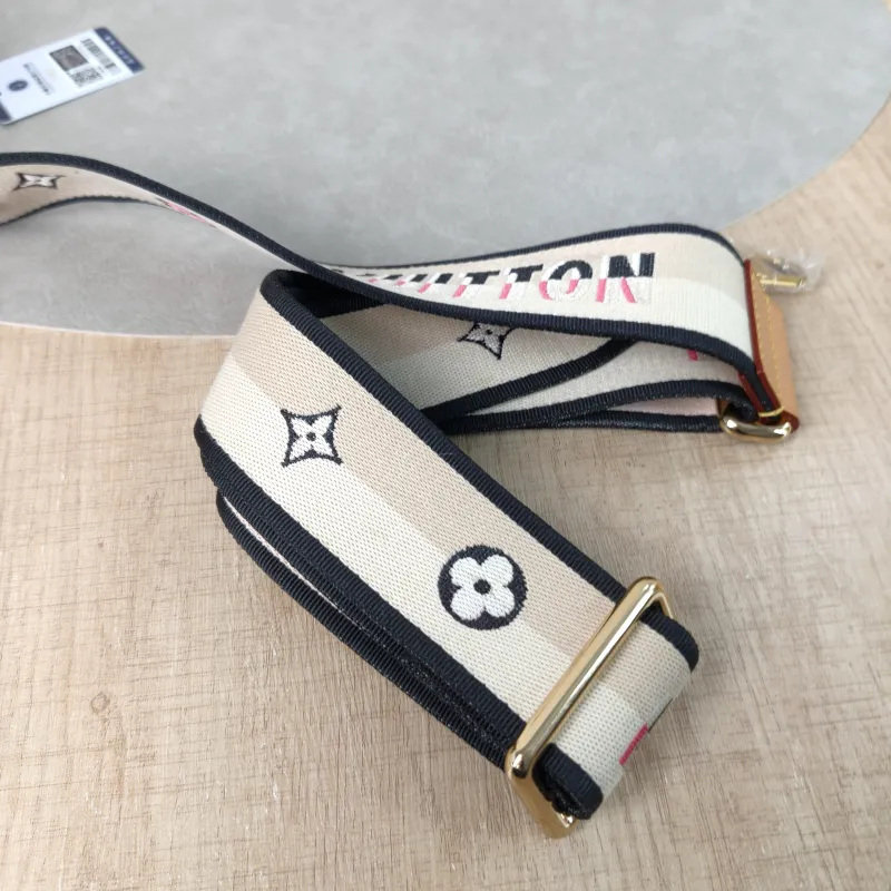 Louis Vuitton Crossbody Bag Speedy20 Shoulder Strap PVC Small20.5 × 12 × 13.5 cm — detail view 10 of 13