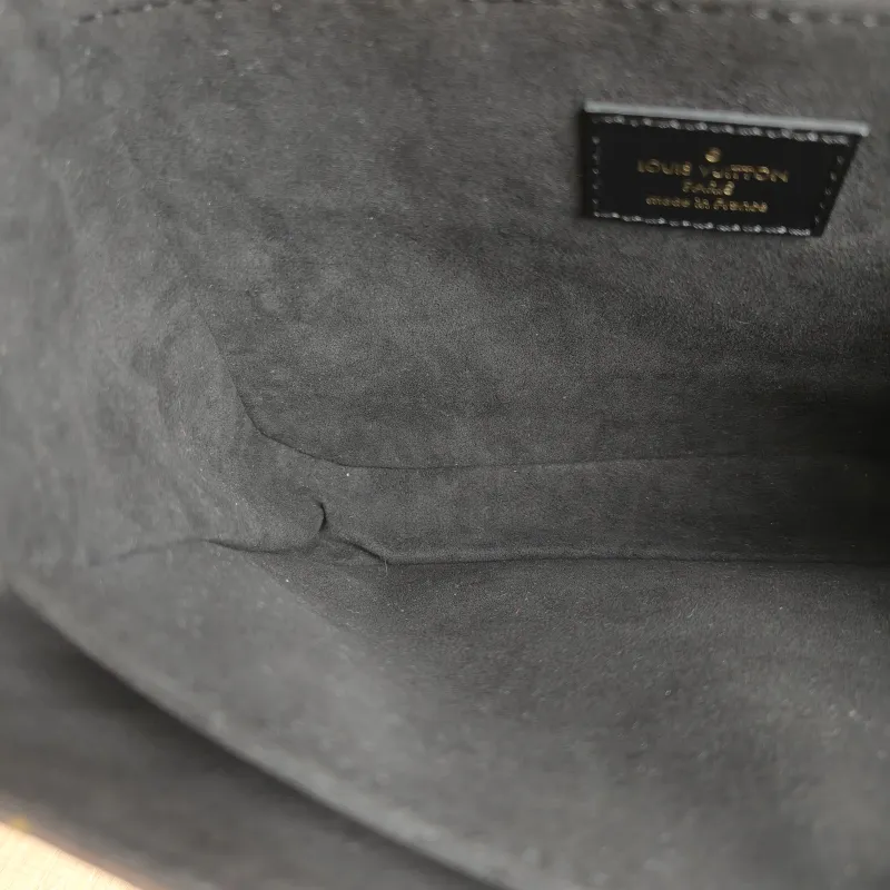 Louis Vuitton Crossbody Bag Pochette Métis Monogram Colorblock PVC Medium 25 × 7 × 19 cm — detail view 10 of 14
