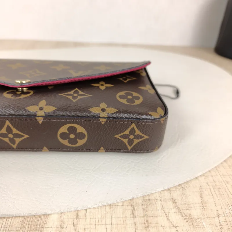 Louis Vuitton Crossbody Bag Pochette Félicie Monogram PVC Small 21 × 3 × 12 cm — detail view 10 of 17