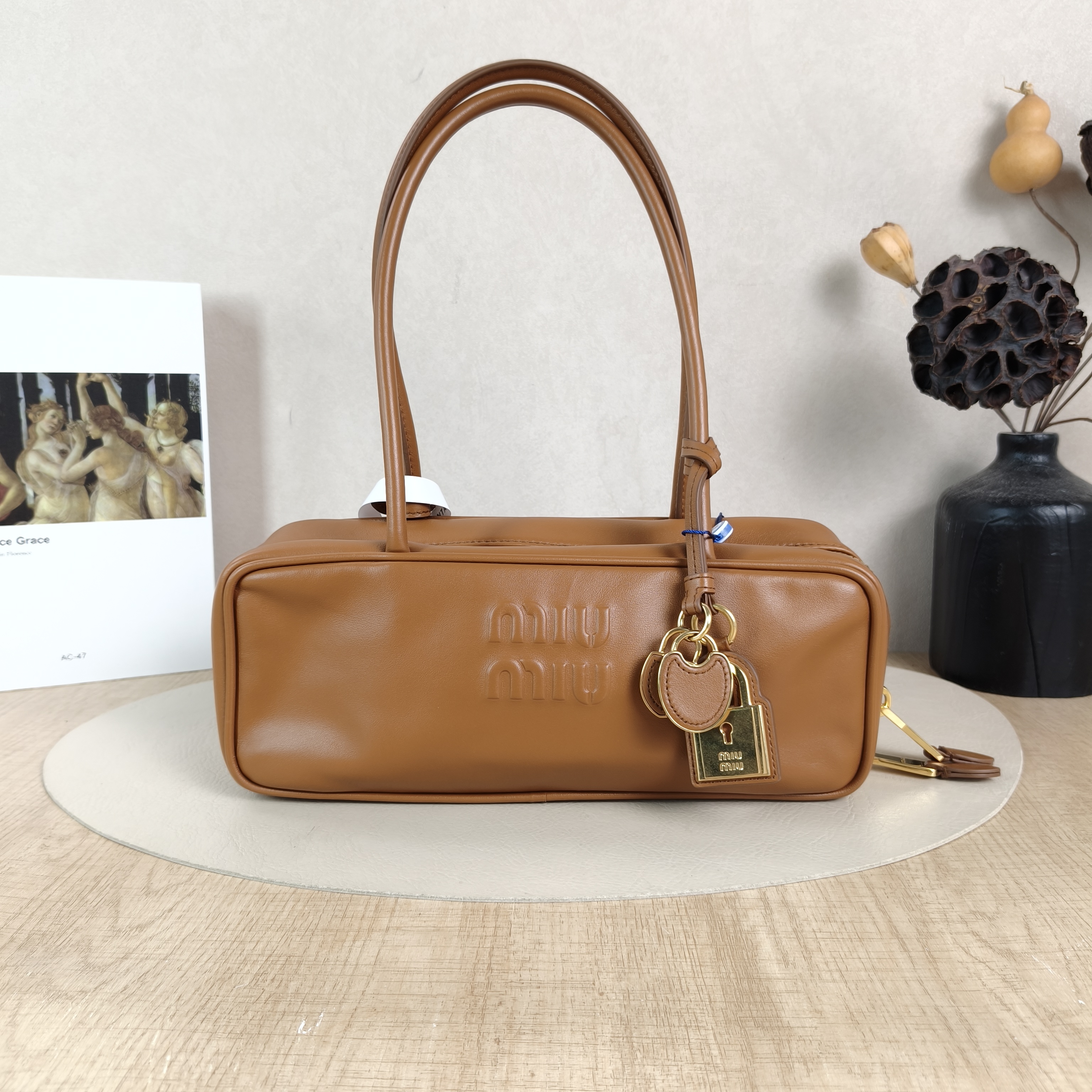 Miumiu Top Handle Bag Beau Caramel Calfskin Small28 × 8 × 11.5 cm