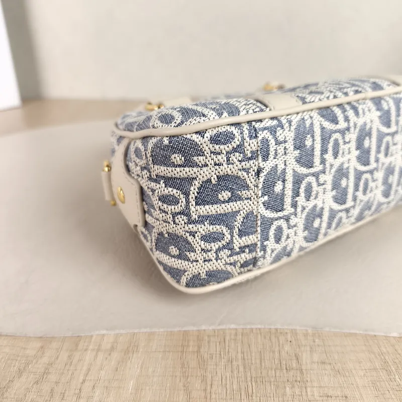 DIOR Top Handle Bag D-Vibe East-West Bowling Bag Blue Beige mini20.5 × 7 × 12 cm — detail view 4 of 11