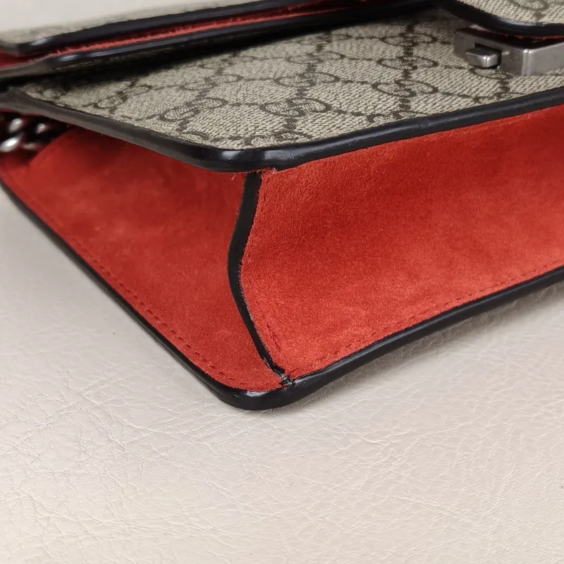 GUCCI Crossbody Bag Dionysus Red PVC Mini 20 × 5 × 15.5 cm — detail view 5 of 13
