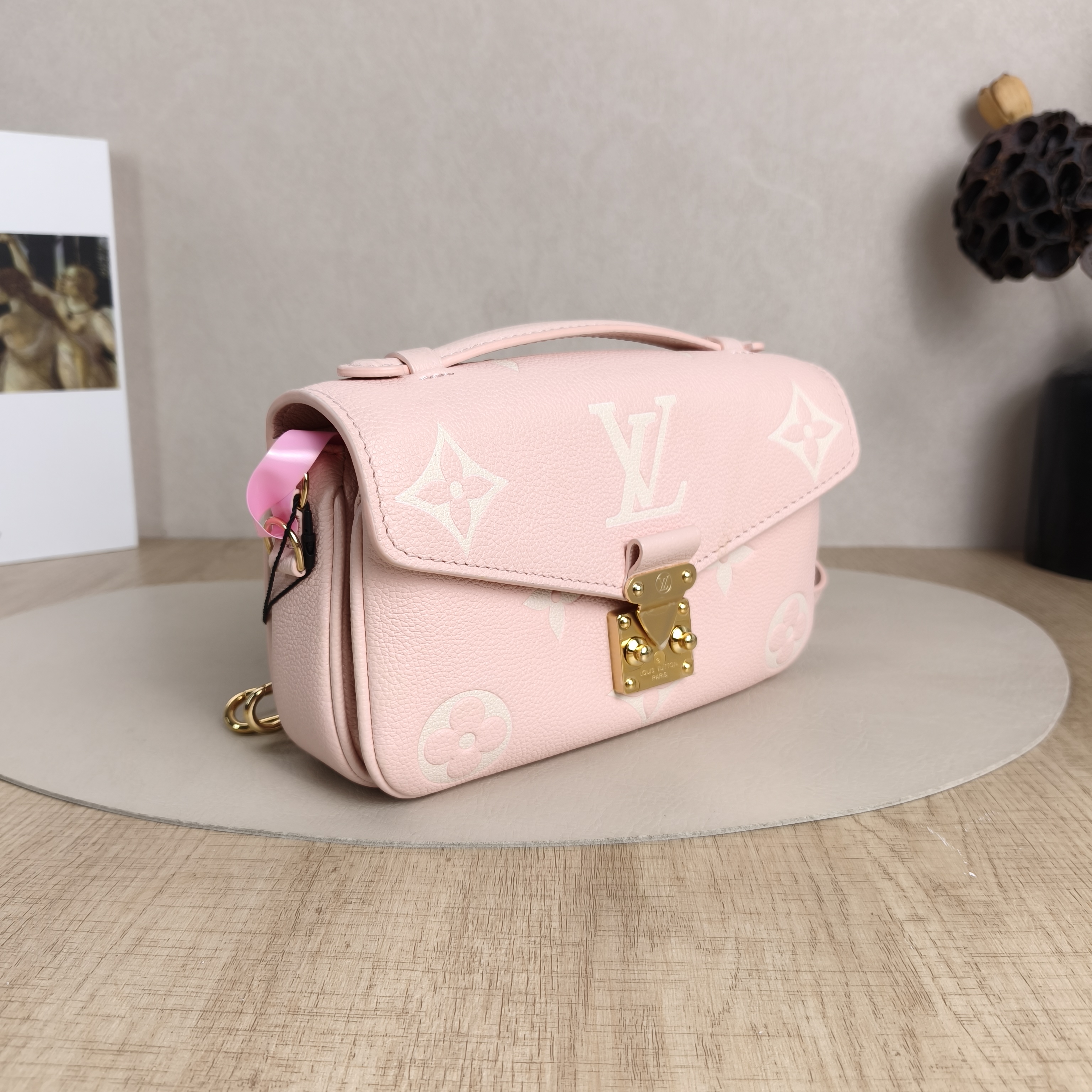Louis Vuitton Crossbody Bag Pochette Métis East West Empreinte Embossed Calfskin Monogram Small21.5 × 6 × 13.5 cm — cover view 5 of 6