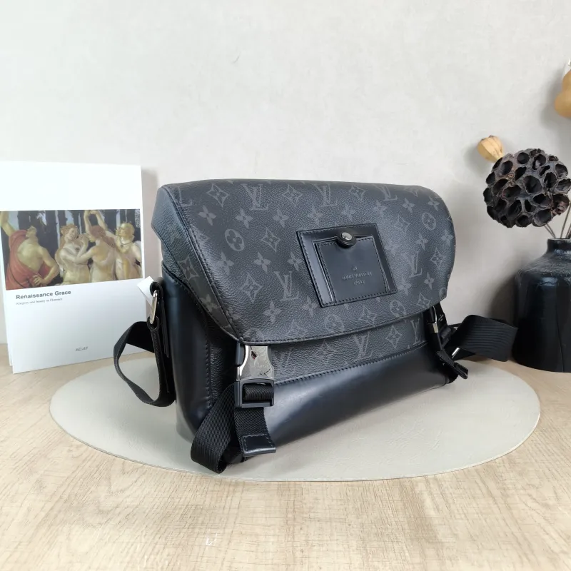 Louis Vuitton Crossbody Bag Voyager Messenger Bag Monogram PVC Small33 × 11 × 22.5 cm — cover view 4 of 5