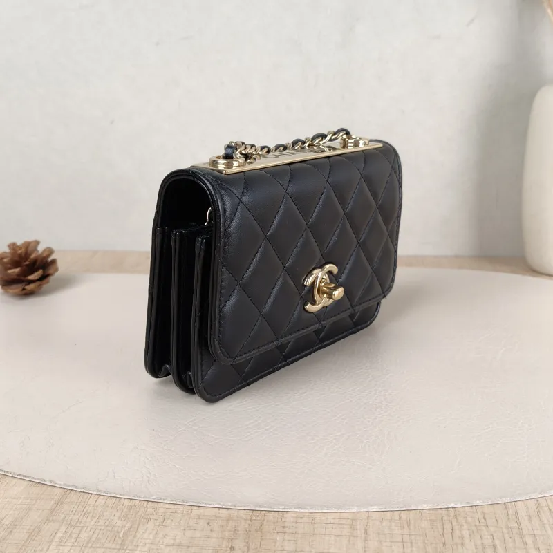 Chanel Crossbody Bag trendy cc woc Black Lambskin Mini 15.5 × 4 × 11 cm 30 — cover view 5 of 6