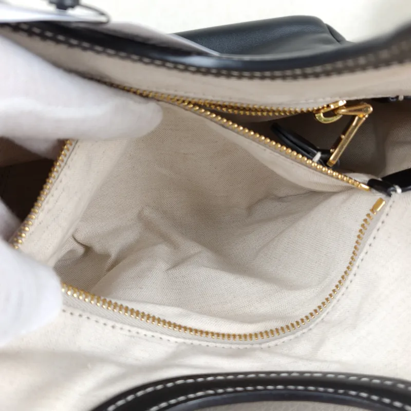 Miumiu Shoulder Bag IVY Tote Shopping Tote Black CC alfskin Small 22 × 12 × 23.5 cm — detail view 11 of 13