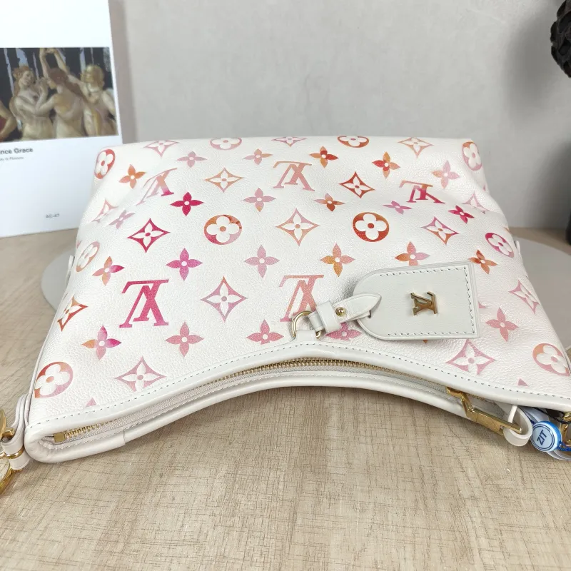 Louis Vuitton Crossbody Bag Carryall Calfskin Small 29.5 × 12 × 24 cm — detail view 5 of 12