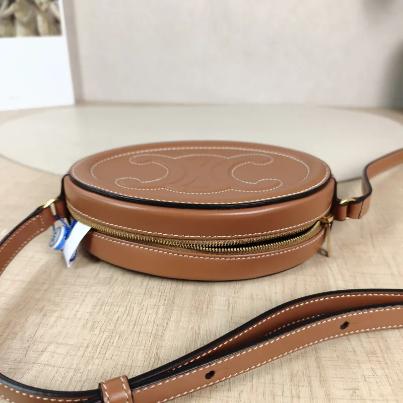 CELINE Crossbody Bag Cuir Triomphe Brown Calfskin Small 16 × 4 × 12.5 cm — detail view 6 of 12