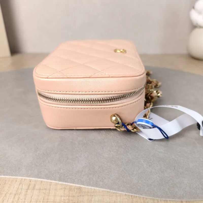 Chanel Crossbody Bag Camera Bag Pink Lambskin One Size 14.5 × 6 × 10.5 cm 31 — detail view 10 of 11