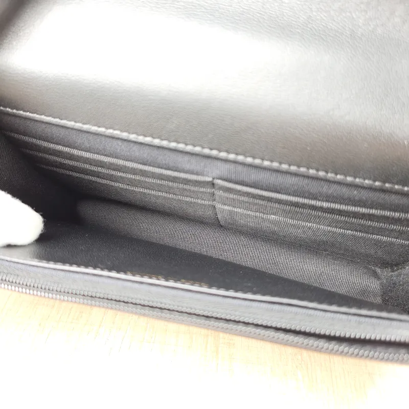 Chanel Crossbody Bag woc Black Lambskin Mini 19.2 × 3.5 × 12.3 cm — detail view 6 of 12