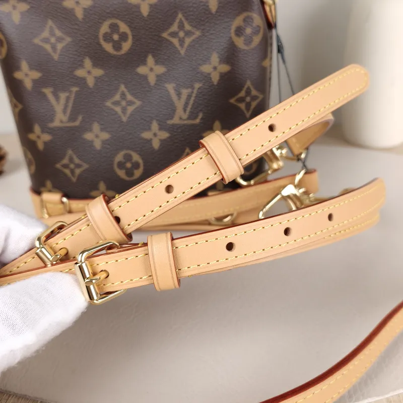 Louis Vuitton Backpack Soho Backpack Monogram PV Cmini17 × 8 × 23 cm — detail view 9 of 13