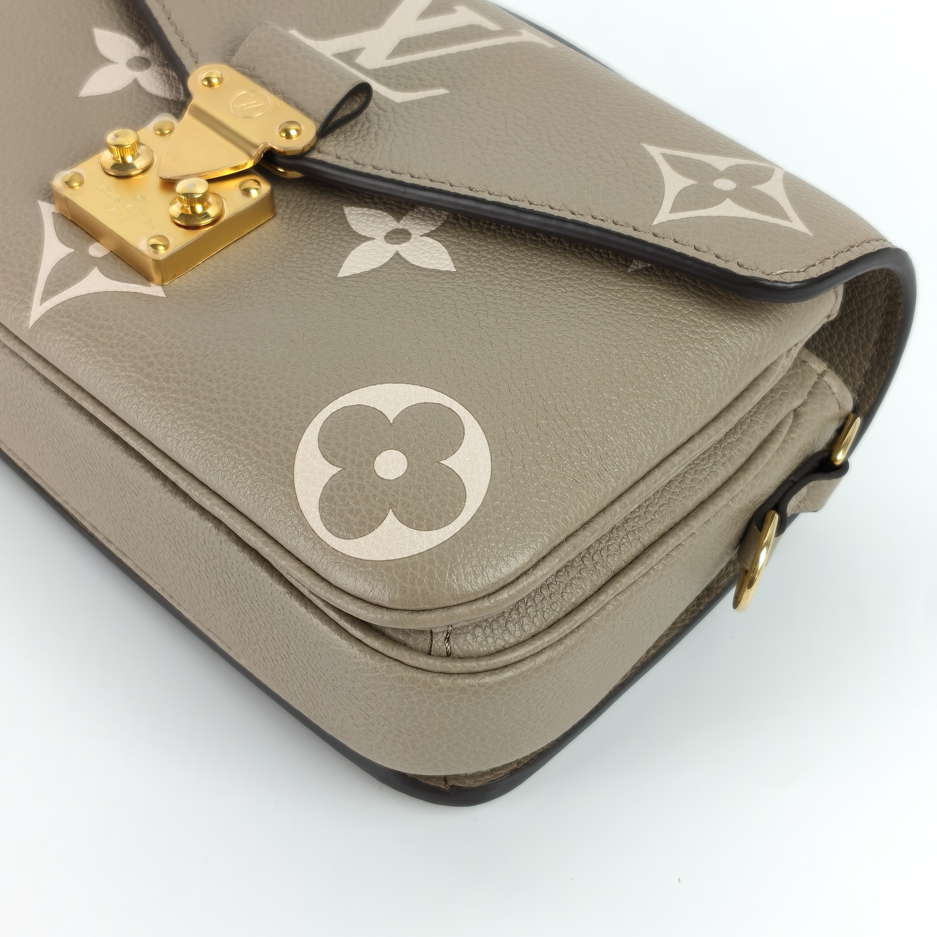 Louis Vuitton Bag Pochette Métis East West Empreinte Monogram21.5*6*13.5 detail 5