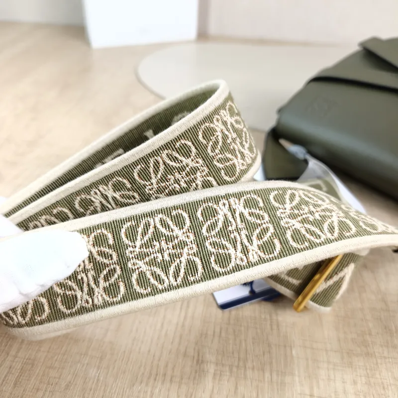 LOEWE Crossbody Bag Gate Green Calfskin Mini 15 × 8 × 12.5 cm — detail view 8 of 13